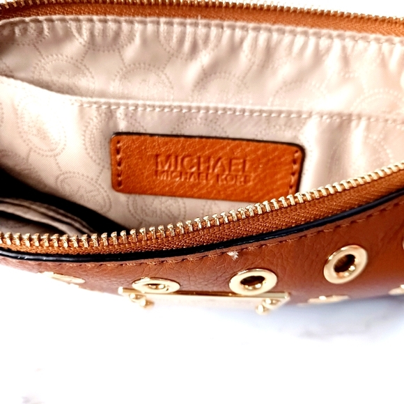 *SALE* Michael Kors Soft Leather Wristlet EUC - Picture 11 of 12